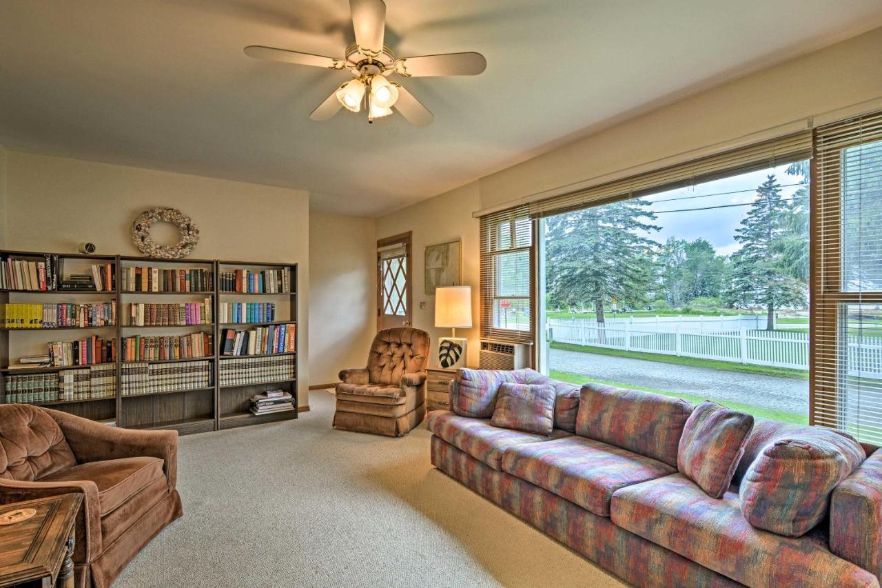 Lake Huron House With Grill And Beach Access! East Tawas Exterior foto