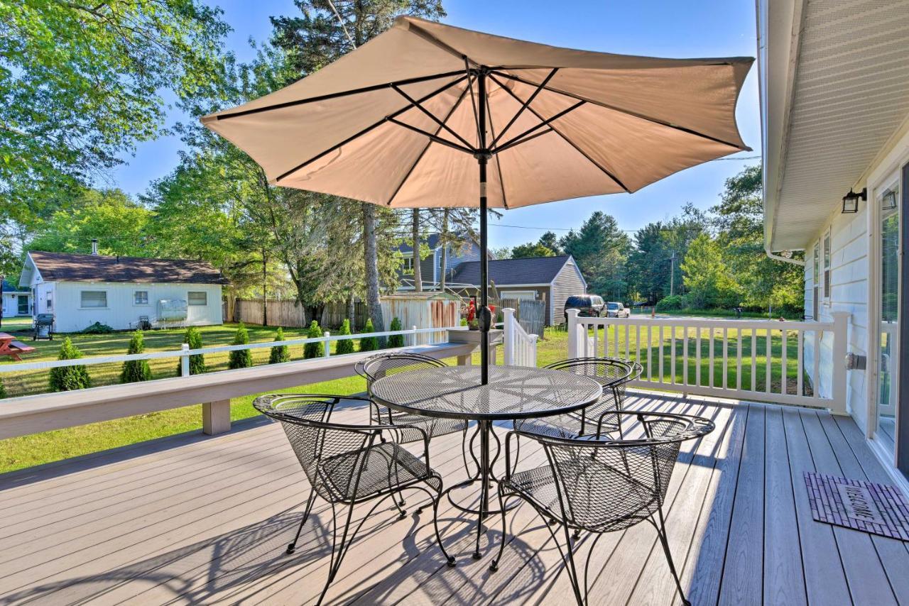 Lake Huron House With Grill And Beach Access! East Tawas Exterior foto