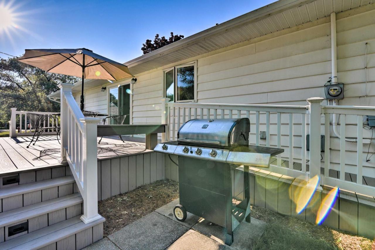 Lake Huron House With Grill And Beach Access! East Tawas Exterior foto