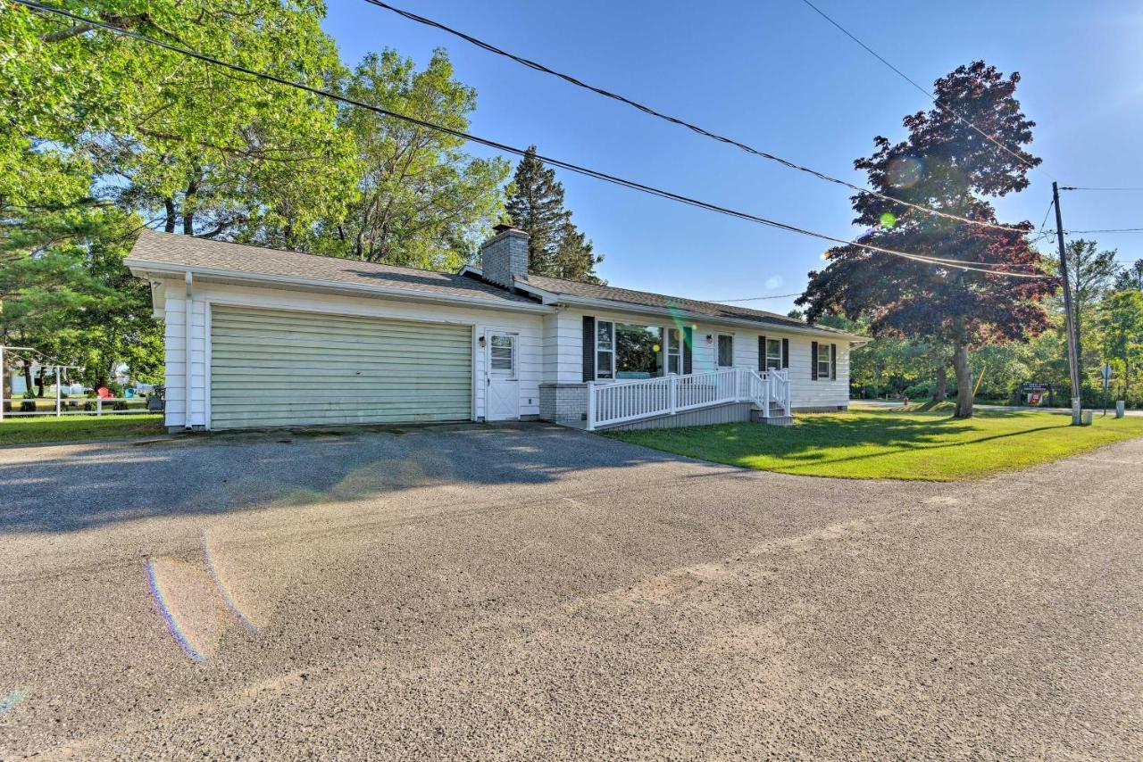 Lake Huron House With Grill And Beach Access! East Tawas Exterior foto